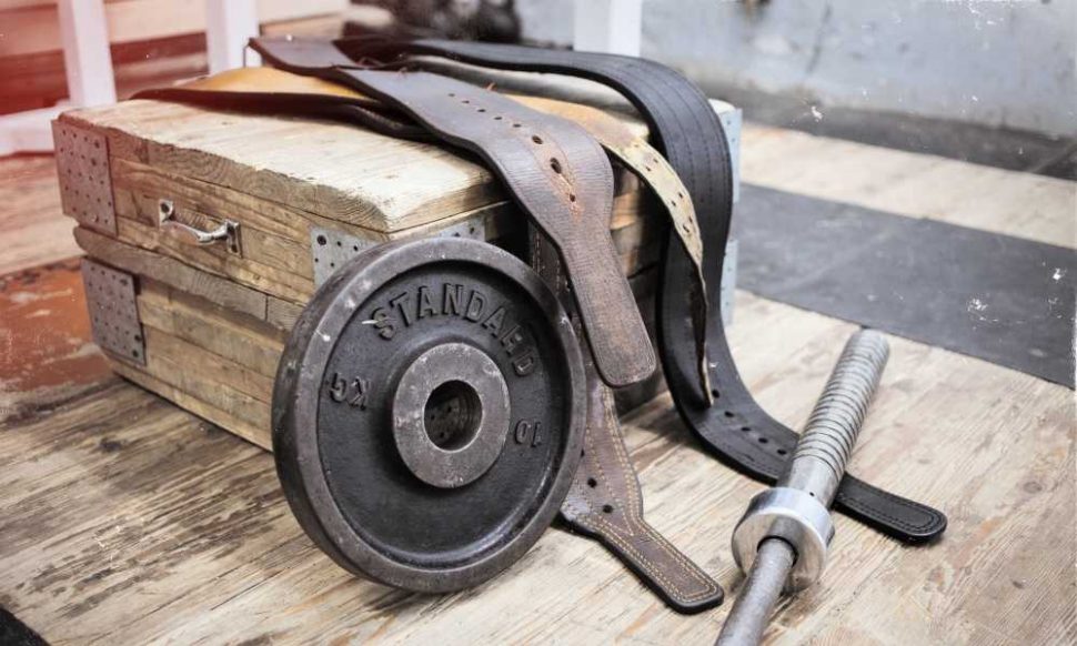 Weight Lifting Belt Pros and Cons Is it Safe?