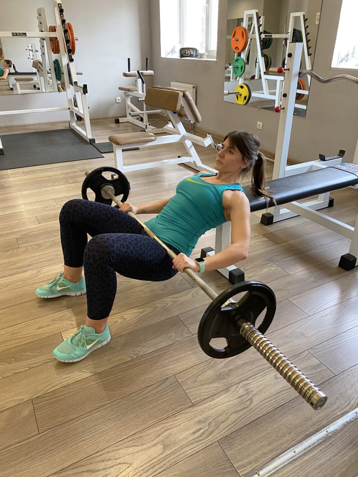 10 Best Barbell Hip Thrust Alternatives For A Strong Butt MuscleLead