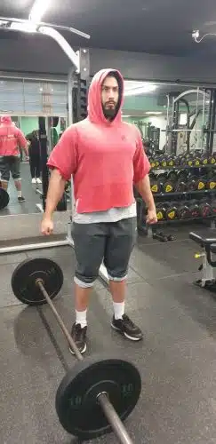 Starting position for the suitcase deadlift