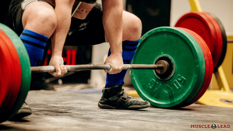 Sumo deadlifts stance for lifters with short arms
